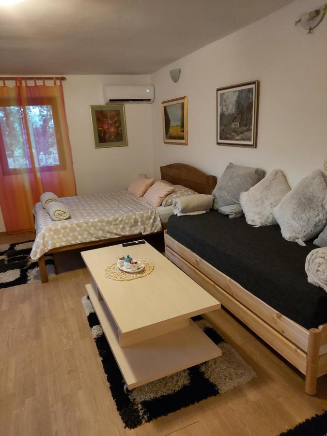 Studio Apartman Kotro Beli Manastir エクステリア 写真