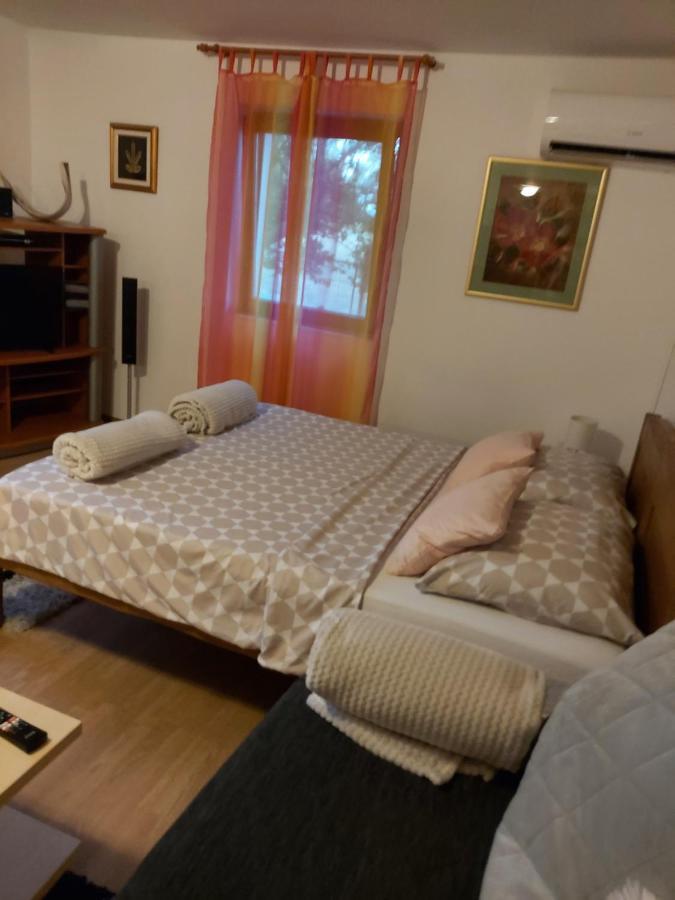Studio Apartman Kotro Beli Manastir エクステリア 写真